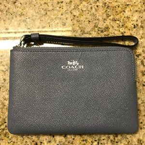 🦋Coach Blue Metallic Wristlet NWT🦋